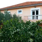 Apartment Lukacic Tkon