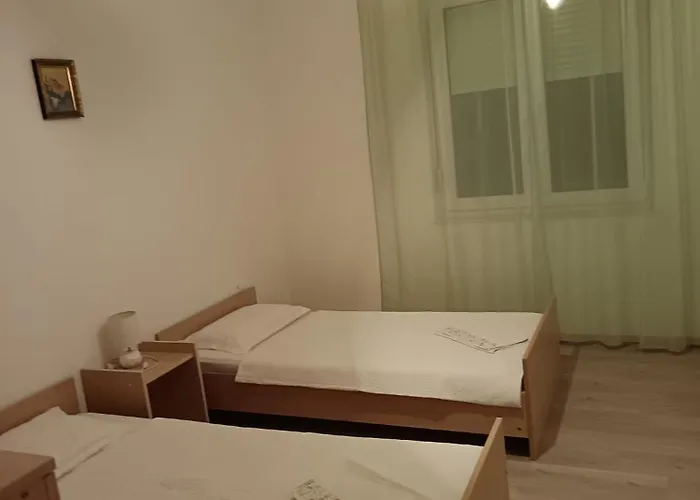 Lukacic Apartman *