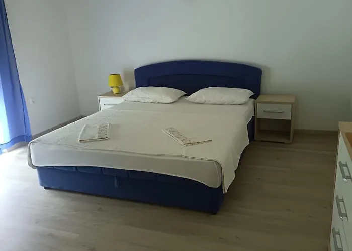Lukacic Apartman Tkon