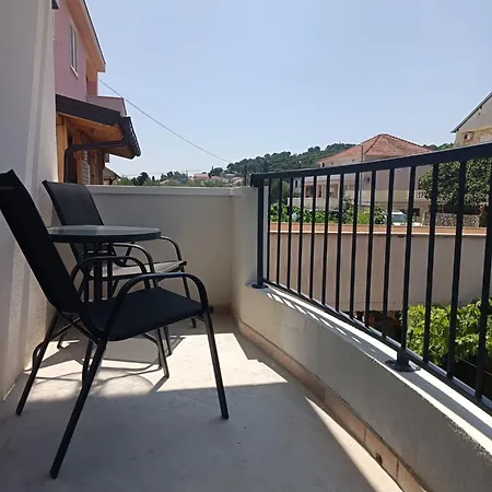 Apartman Lukacic Tkon